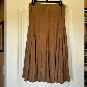 Women’s Tan (Swede like) pleated/crinkle skirt!